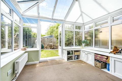 4 Bell Close, Pulborough, RH20 1DH