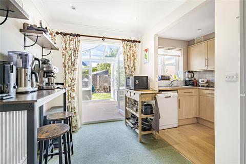 4 Bell Close, Pulborough, RH20 1DH