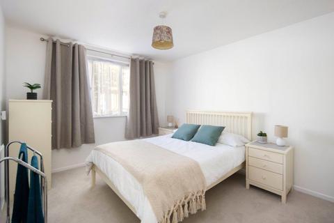60 Strahan Road, London, E3 5DB