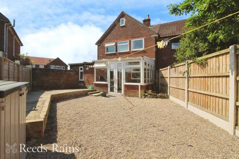 1 Larch Avenue, Chorley, PR6 0JL