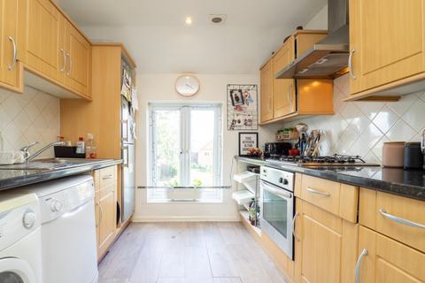 10b Bourne Way, Cheam, Sutton, SM1 2EN