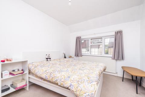 10b Bourne Way, Cheam, Sutton, SM1 2EN