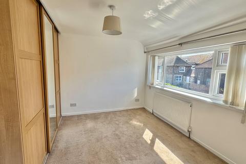 19 Firs Close, Folkestone, CT19 4HZ