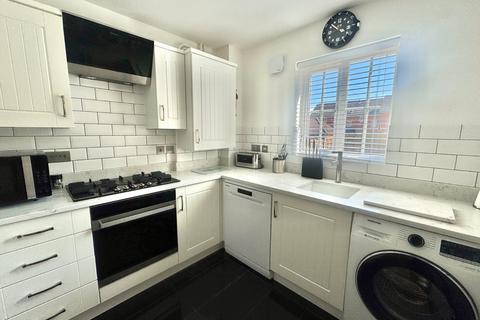2 bedroom apartment for sale, Carter Close, Folkestone CT18