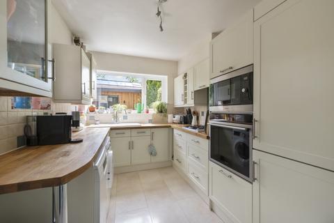 92 Beaconsfield Road, Surbiton, KT5 9AP