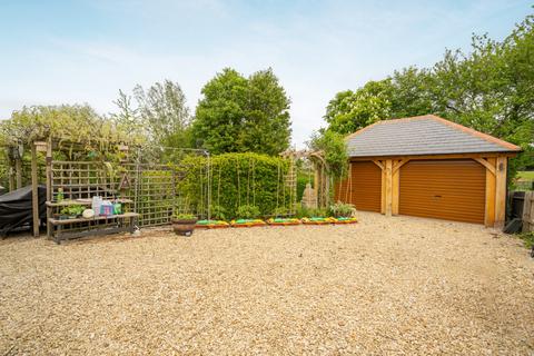 5 bedroom detached house for sale, Longwick HP27