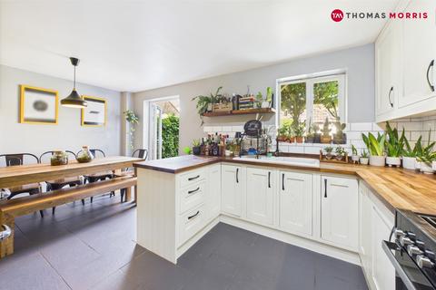 4 bedroom semi-detached house for sale, Shepherd Drive, St. Neots PE19