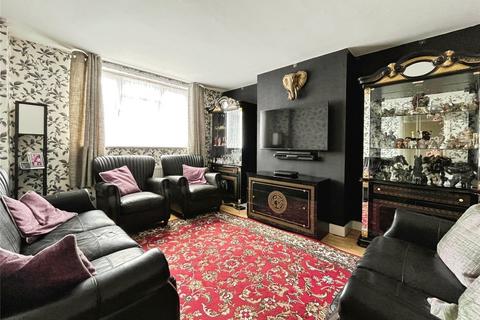 3 bedroom flat for sale, Churchbury Road, London SE9