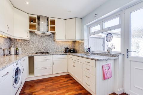 3 bedroom bungalow for sale, Cleveland Avenue, West Yorkshire WF2