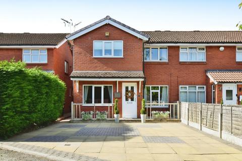 4 bedroom semi-detached house for sale, Suffolk Drive, Cheshire SK9