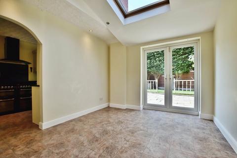 4 bedroom semi-detached house for sale, Suffolk Drive, Cheshire SK9