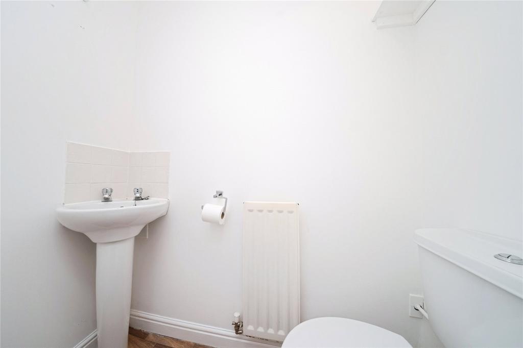 Wc/Cloakroom