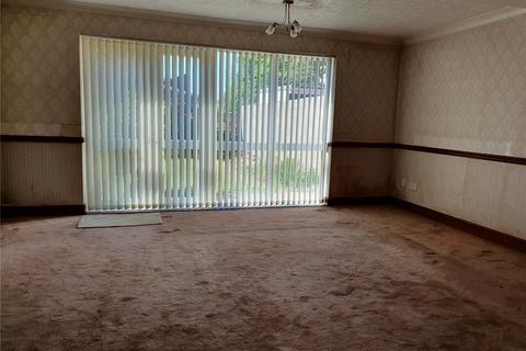 3 bedroom semi-detached house to rent, Rochfords Gardens, Berkshire SL2