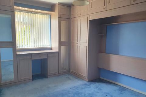 3 bedroom semi-detached house to rent, Rochfords Gardens, Berkshire SL2