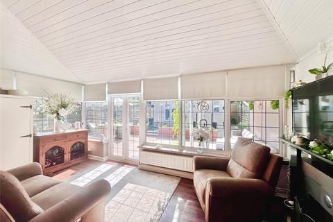 9 Mayes Close, Swanley, BR8 8DJ