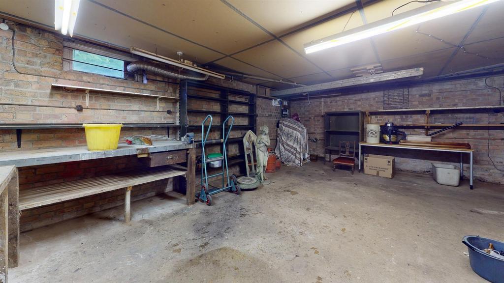 Garage (1).jpg