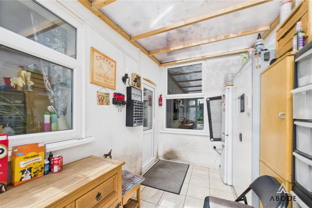 CAM02696 G0-PR0589-STILL009.jpg