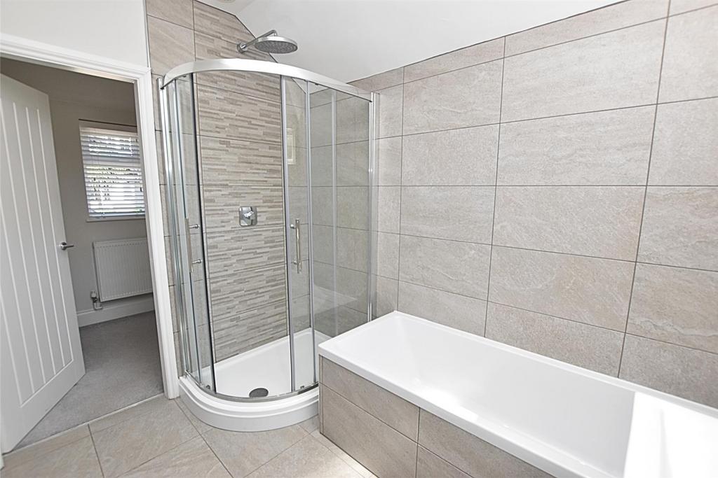 En suite bathroom/wc