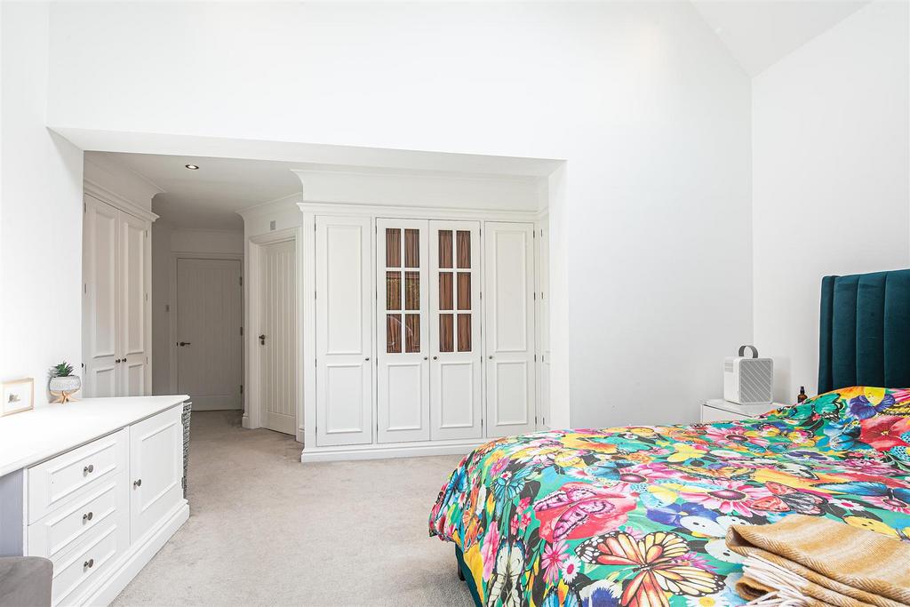 Principal bedroom