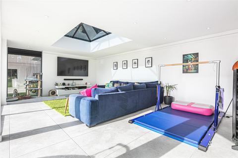 81 Devonshire Road, Dore, Sheffield, S17 3NU