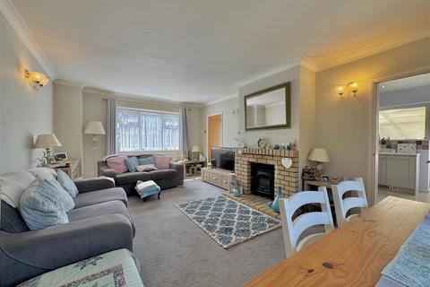 10 Brickwall Close, Burnham-on-crouch, CM0 8HB