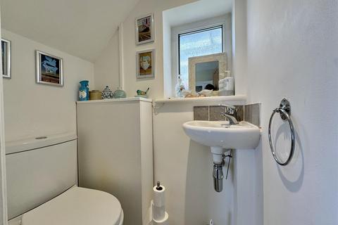 10 Brickwall Close, Burnham-on-crouch, CM0 8HB