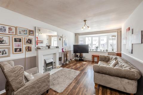 3 bedroom detached bungalow for sale, Nile Close, Newcastle Upon Tyne NE15