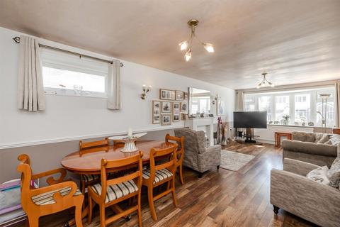 3 bedroom detached bungalow for sale, Nile Close, Newcastle Upon Tyne NE15