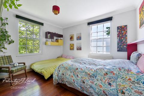 21 Point Close, London, SE10 8QS