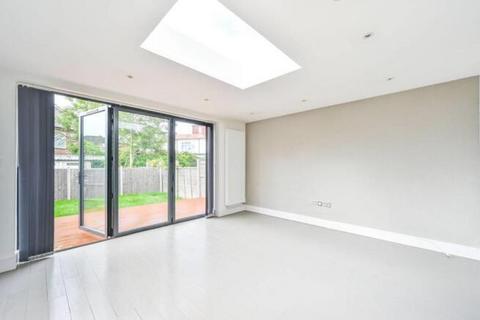 2 bedroom flat to rent, Hale Grove Gardens, Mill Hill, NW7