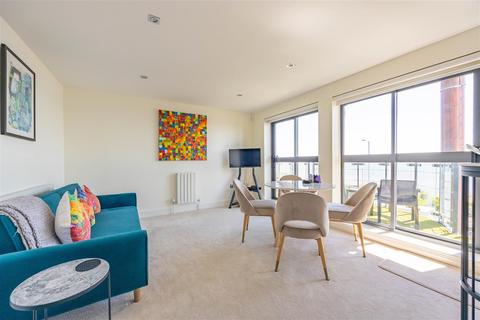 Flat 15, Hamilton Grange, 2 Crowstone Avenue, Westcliff-on-sea, SS0 8JT