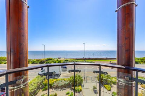 Flat 15, Hamilton Grange, 2 Crowstone Avenue, Westcliff-on-sea, SS0 8JT