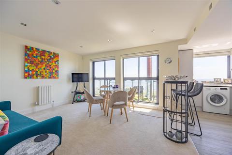 Flat 15, Hamilton Grange, 2 Crowstone Avenue, Westcliff-on-sea, SS0 8JT