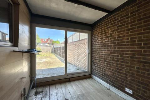 20 Mount Road, Hayes, UB3 3LH