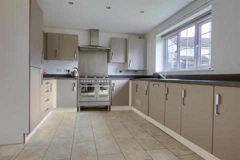 30 Buttercup Grove, Stainton, Middlesbrough, TS8 9FG
