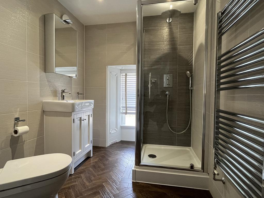 Master En-Suite Show