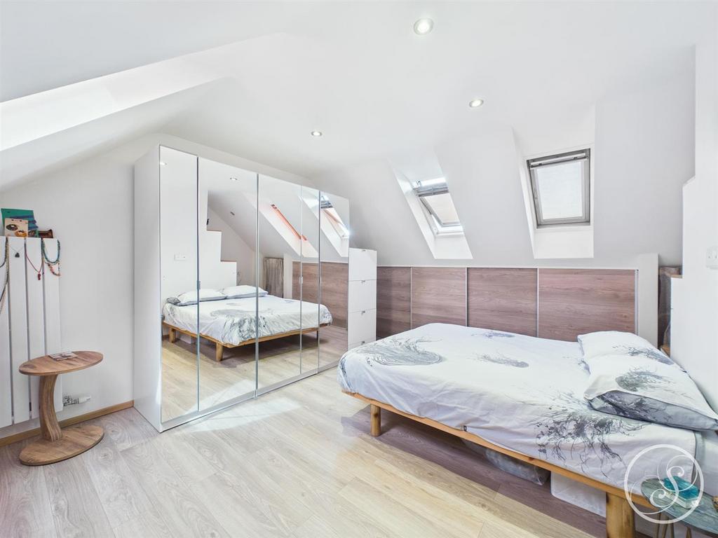 Bed 1