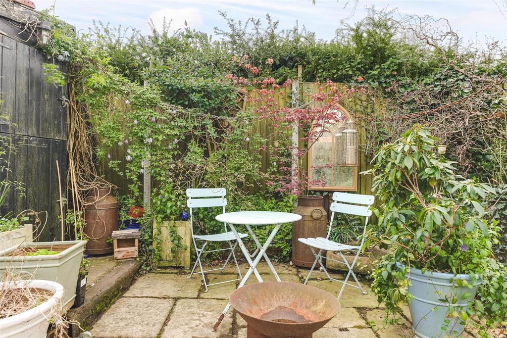 Garden b.jpg