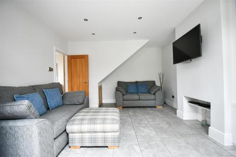 2 Hyde Road, Bexleyheath, DA7 4NL