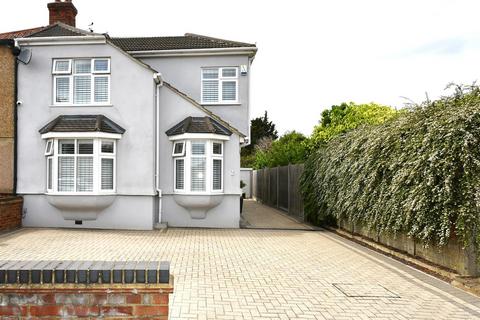 2 Hyde Road, Bexleyheath, DA7 4NL