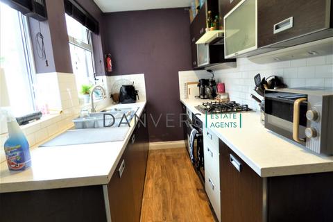 3 bedroom terraced house to rent, Cranmer Street, Leicester LE3