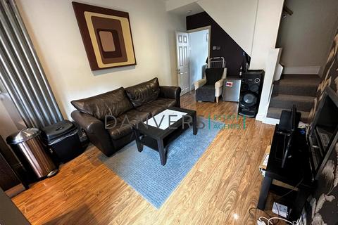 3 bedroom terraced house to rent, Cranmer Street, Leicester LE3