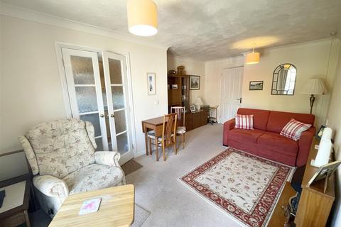 1 bedroom retirement property for sale, Hazeldine Court, Longden Coleham, Shrewsbury