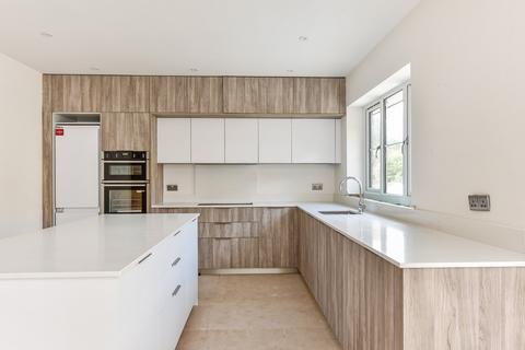 4 bedroom detached house for sale, Wilsom Road, Alton, Hampshire