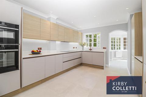 5 bedroom detached house for sale, Broxbournebury Mews, Broxbourne