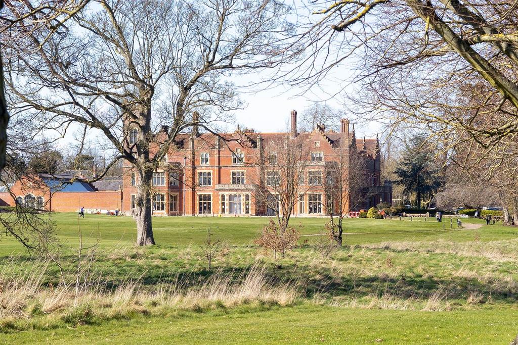 Hertfordshire golf and country club