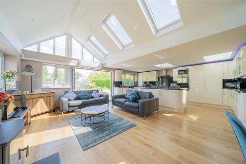 1 Beech Avenue, Pensby, Wirral, CH61 9NU