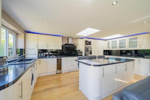 1 Beech Avenue, Pensby, Wirral, CH61 9NU
