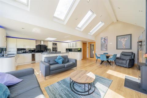 1 Beech Avenue, Pensby, Wirral, CH61 9NU