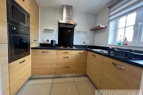 82 Parc Dan Y Bryn, Tonyrefail, Porth, CF39 8JS